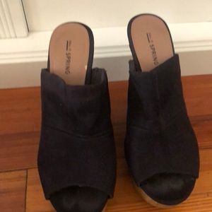 5-inch wooden heel platform shoe